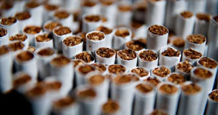 Куріння вбиває, а корпорації процвітають